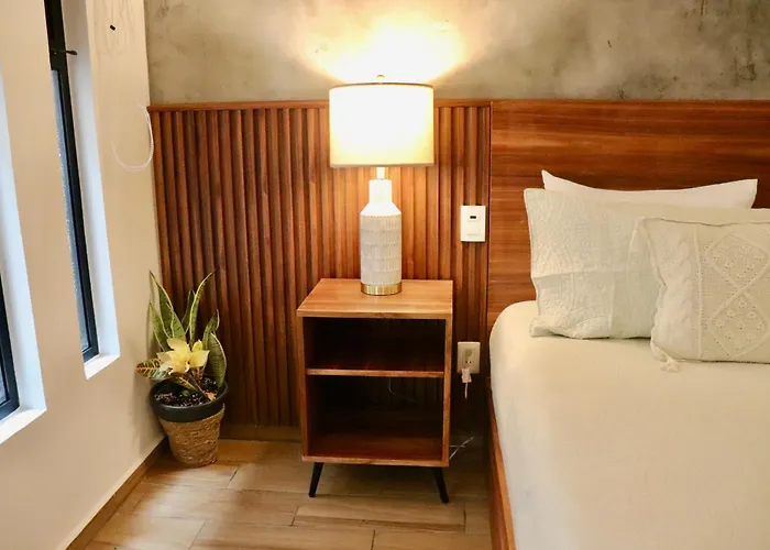 Sunset Kin Apartment *